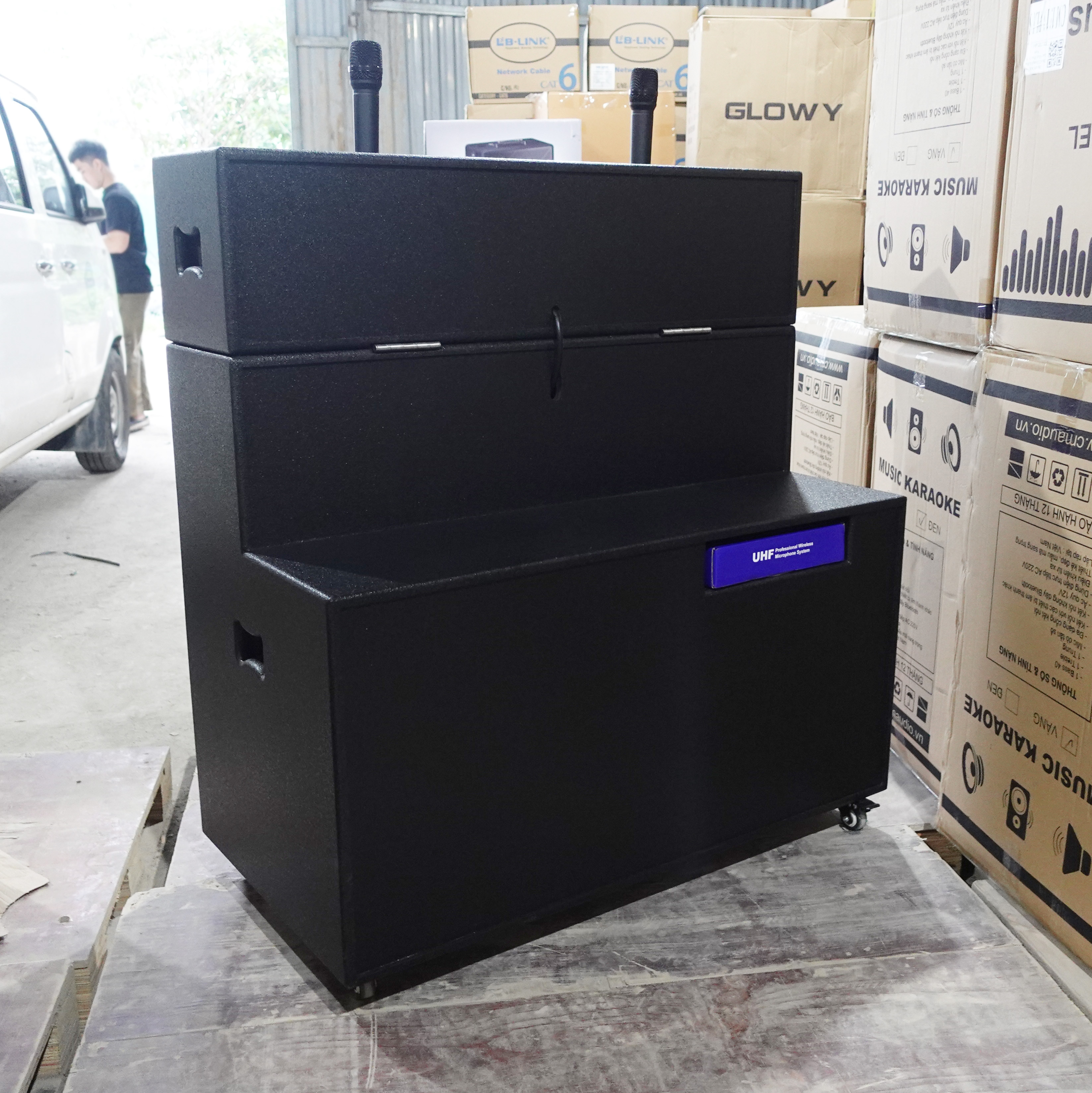 https://banoka.vn/loa tủ CM 2218 4